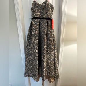 Monique Lhuillier strapless long evening gown, size 4